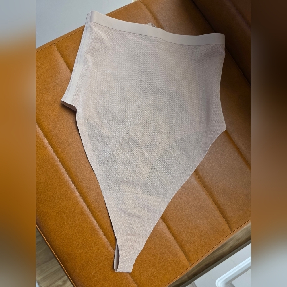 SKIMS Sheer High Waisted Thong Shapewear XS NWT Sculpt Seamless
